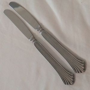 Rogers Co Drama 2 Dinner Knives Stainless Steel Flatware